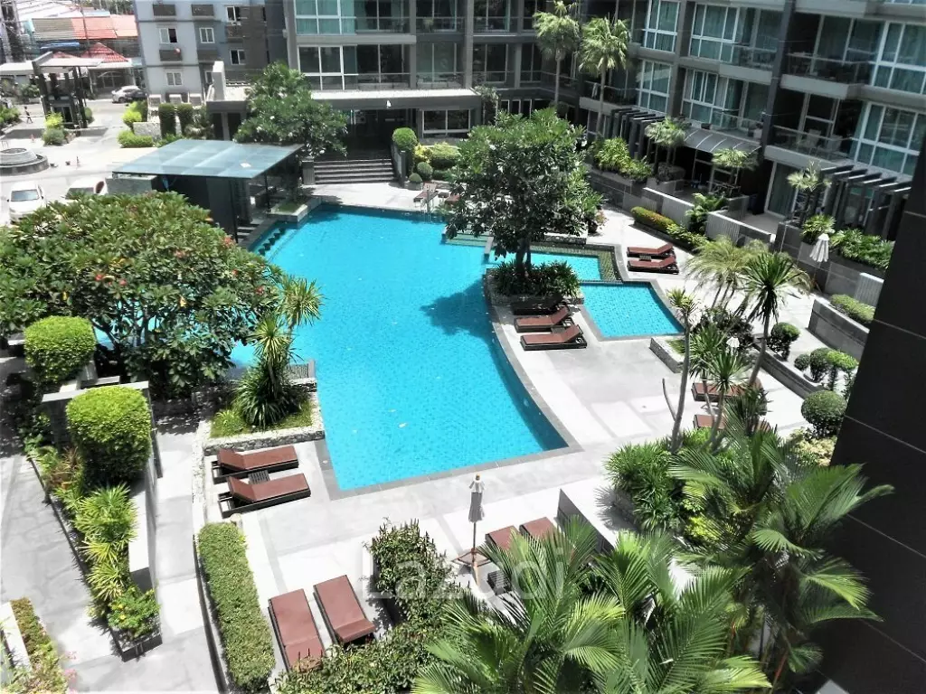 3 Bedroom Condominium For Sale