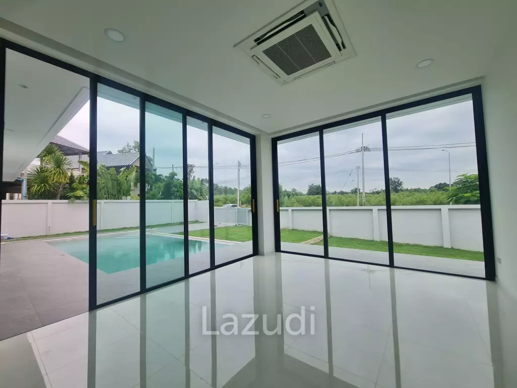3 Bed 347 SQ.M Pool Villa at Pattaya
