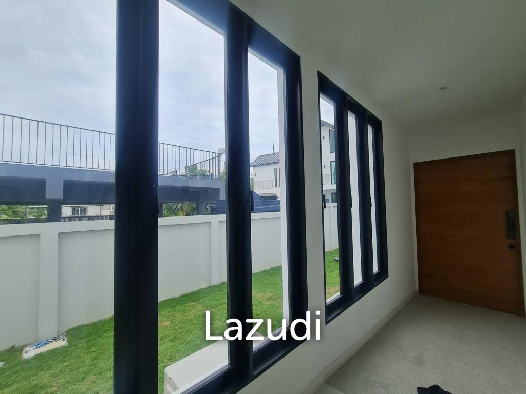 3 Bed 347 SQ.M Pool Villa at Pattaya