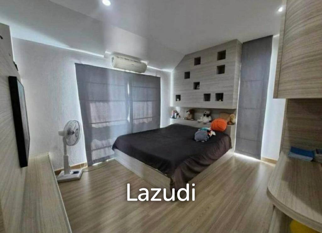 3 Bed 3 Bath 250 SQ.M House at Pattaya Nakluea