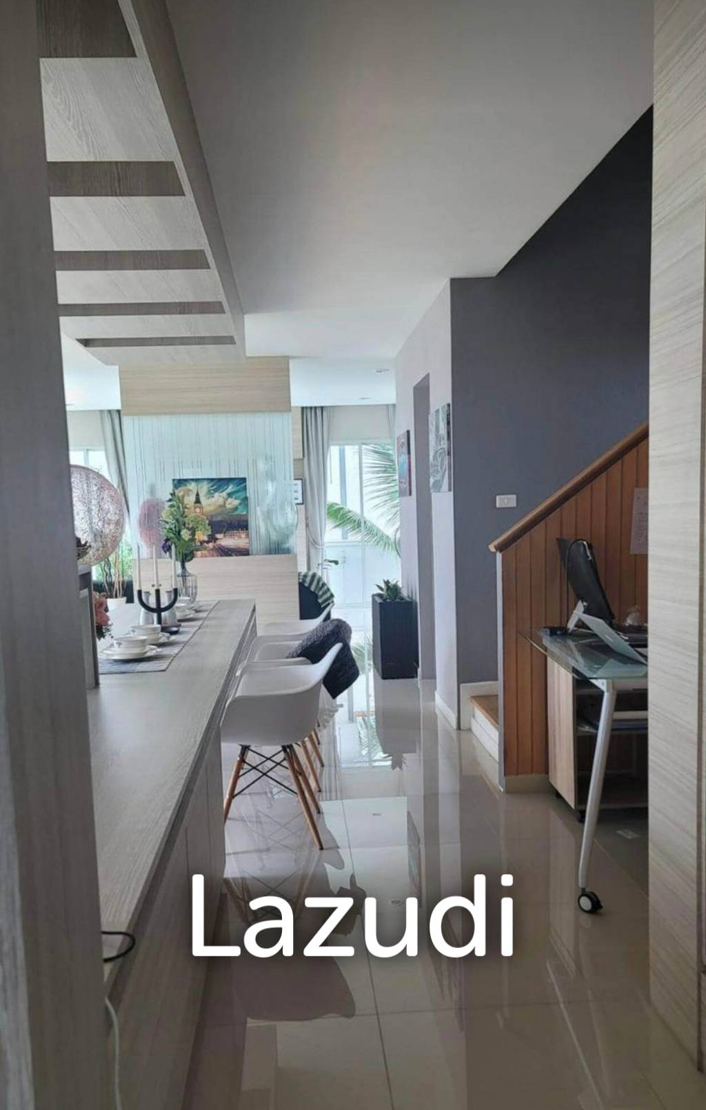 3 Bed 3 Bath 250 SQ.M House at Pattaya Nakluea