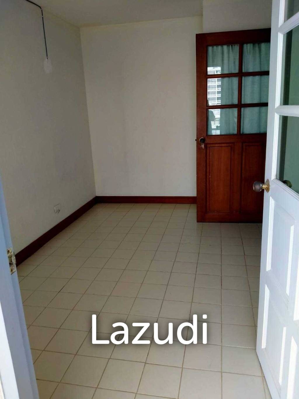 2 Bed 3 Bath 240 Sqm Condo For Rent