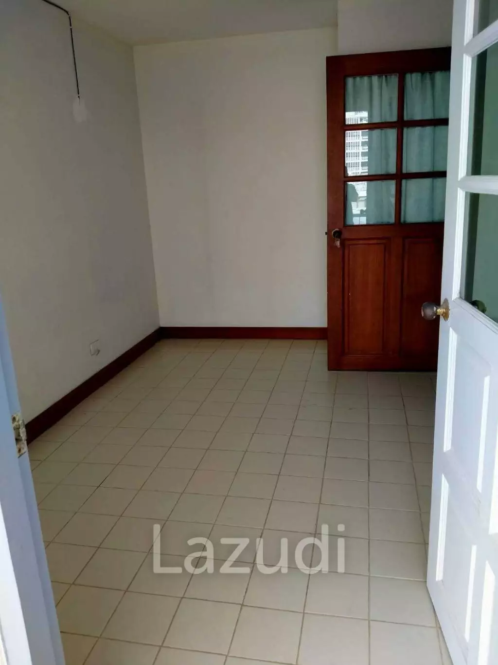 2 Bed 3 Bath 240 Sqm Condo For Rent