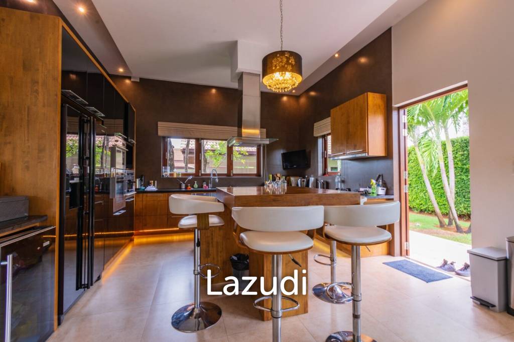 3,200 Sqm 6 Bed 7 Bath Villa For Sale