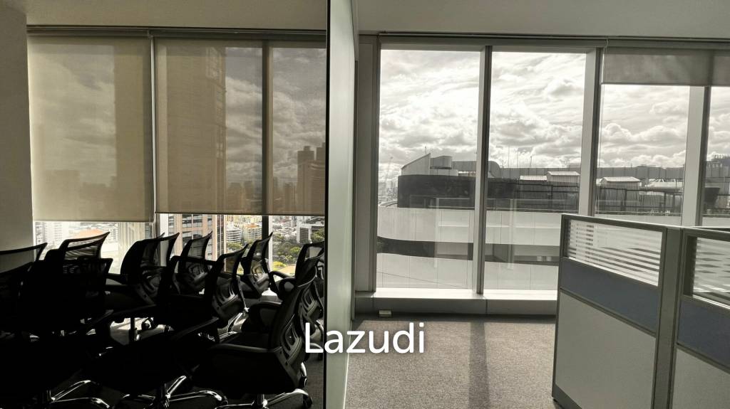 Office For Rent at Bhiraj Tower Emquartier