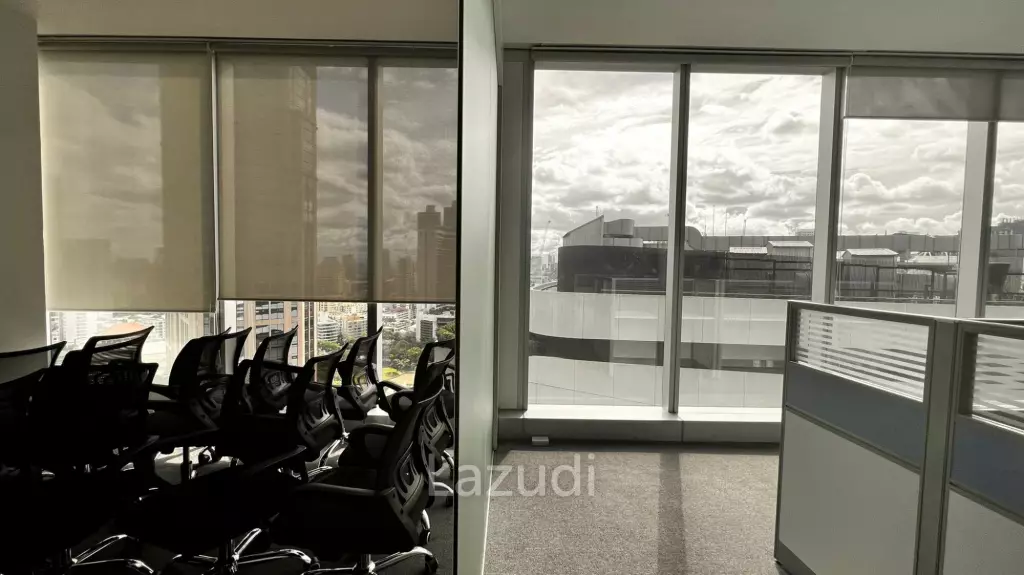 Office For Rent at Bhiraj Tower Emquartier