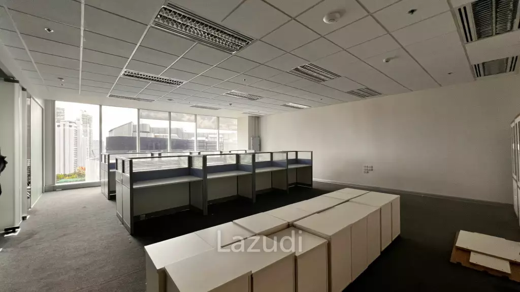 Office For Rent at Bhiraj Tower Emquartier