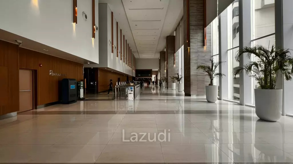 Office For Rent at Bhiraj Tower Emquartier
