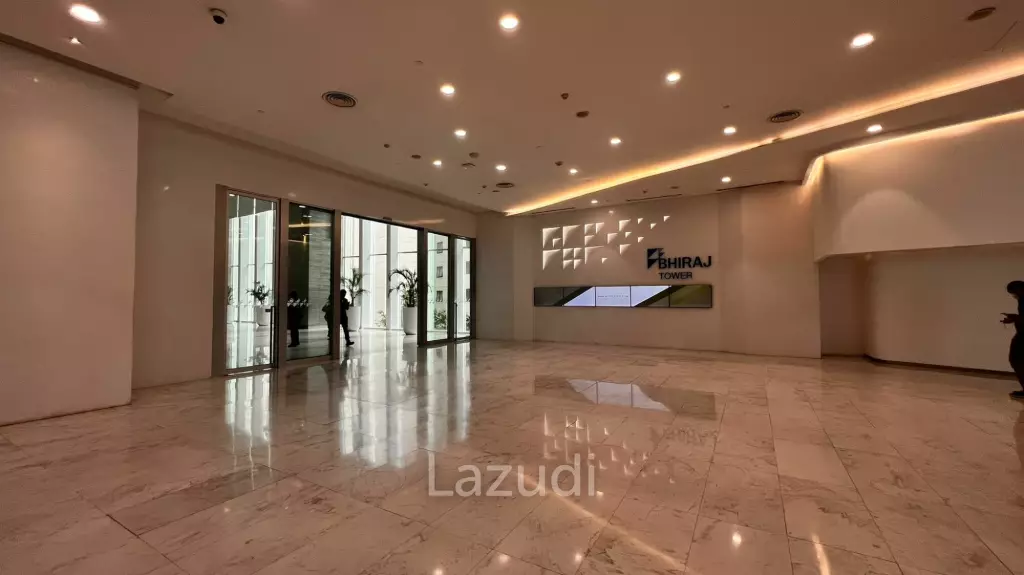 Office For Rent at Bhiraj Tower Emquartier