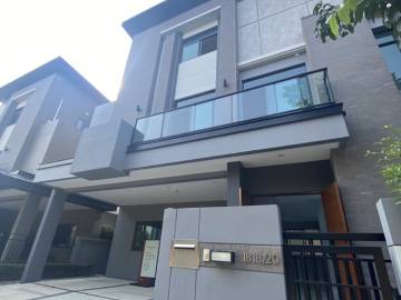 Detached House for sale at Sukhumvit 101