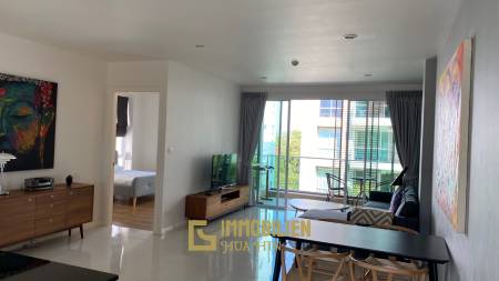 Modern 2 Bedroom Condo Close To The Beach