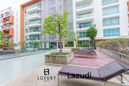 Modern 2 Bedroom Condo Close To The Beach