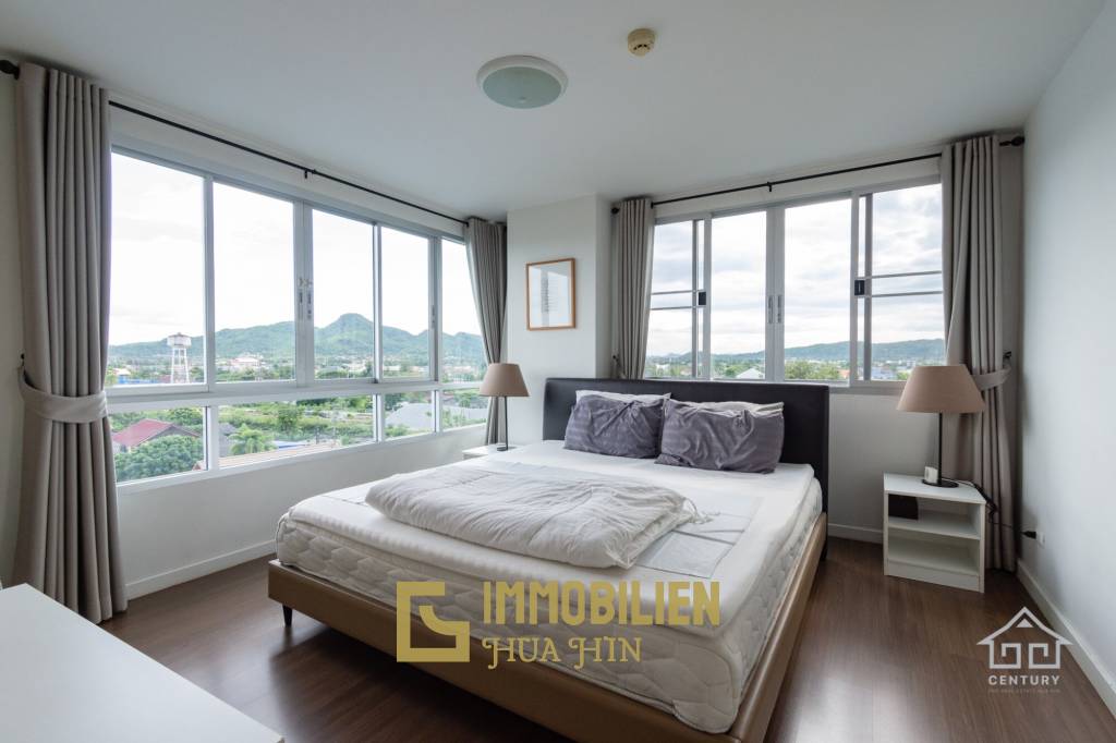 Hua Hin - 2 bed corner unit condo close to Bluport and the beach