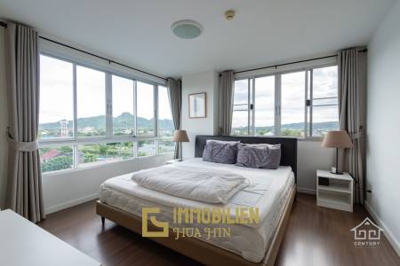 Hua Hin - 2 bed corner unit condo close to Bluport and the beach