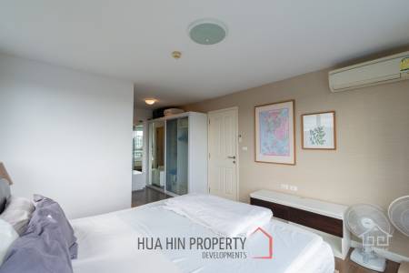 Hua Hin - 2 bed corner unit condo close to Bluport and the beach