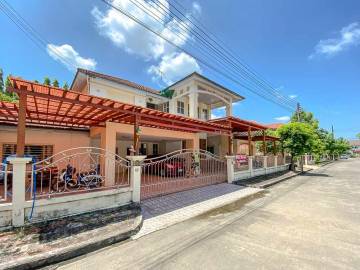 4 Bedroom House for Sale in Rung Arun 3 Village - Chiang Mai