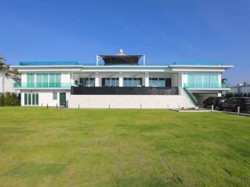 Spectacular Pool Villa for Sale