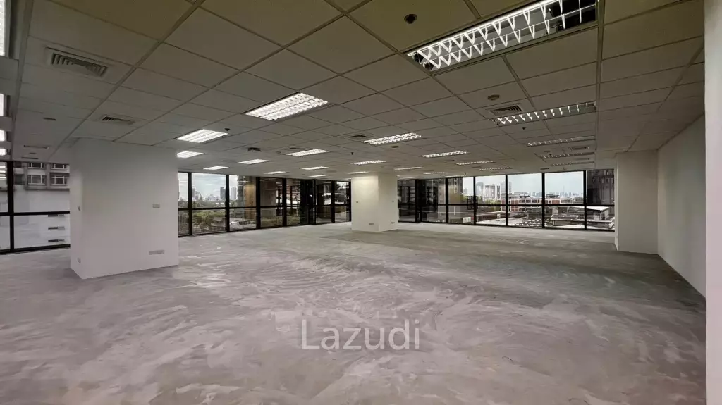 Office For Rent at Thanapoom Tower