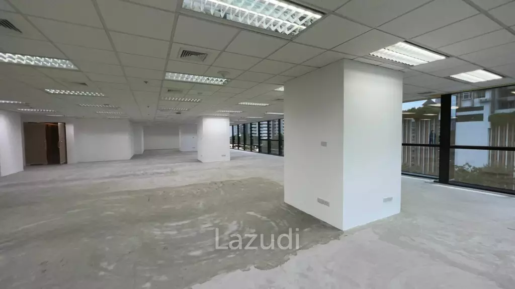 Office For Rent at Thanapoom Tower