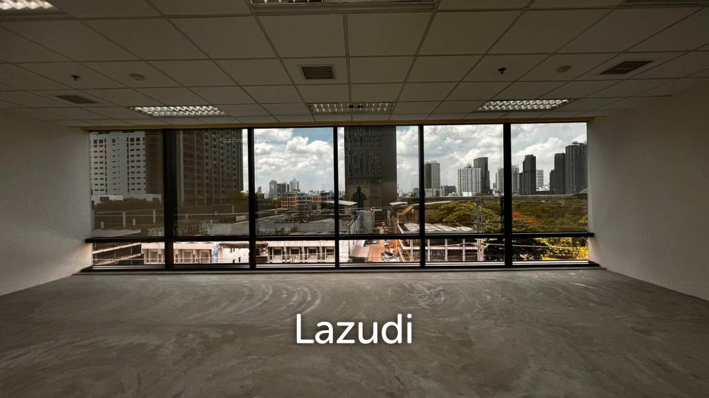 Office For Rent at Thanapoom Tower