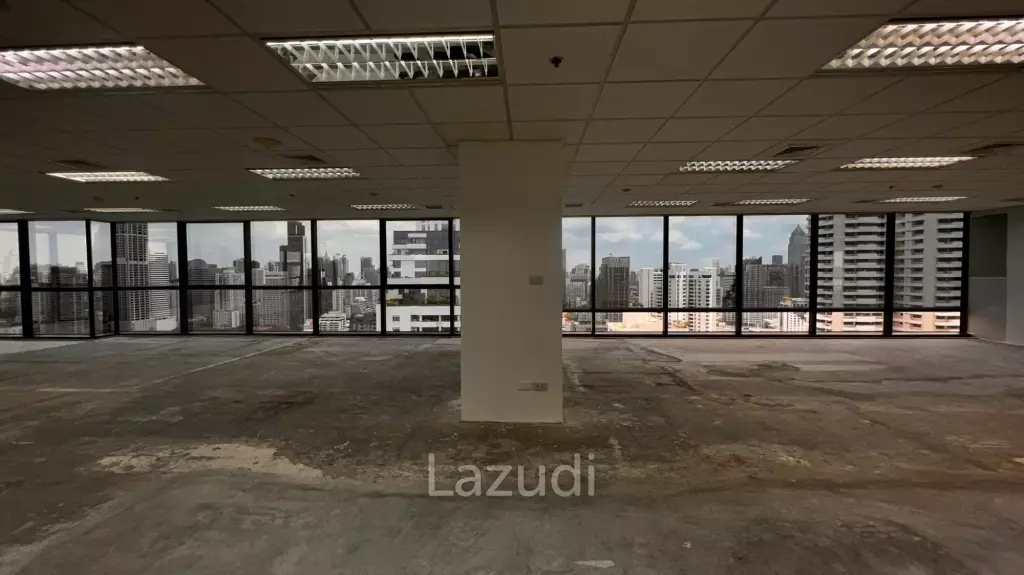Office For Rent at Thanapoom Tower