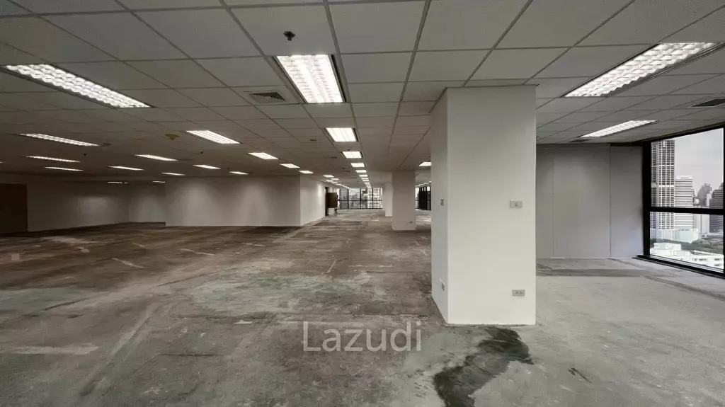 Office For Rent at Thanapoom Tower