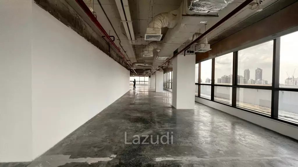 Office For Rent at Thanapoom Tower