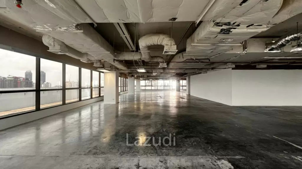Office For Rent at Thanapoom Tower