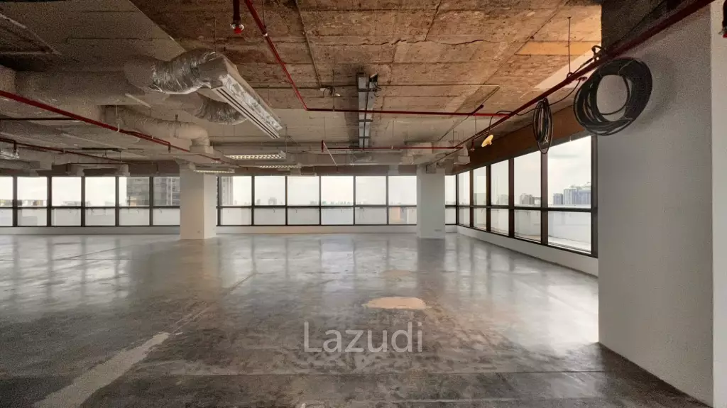 Office For Rent at Thanapoom Tower