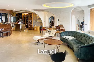 2 Bed 2 Bath 174 SQ.M Kiarti Thanee City Mansion