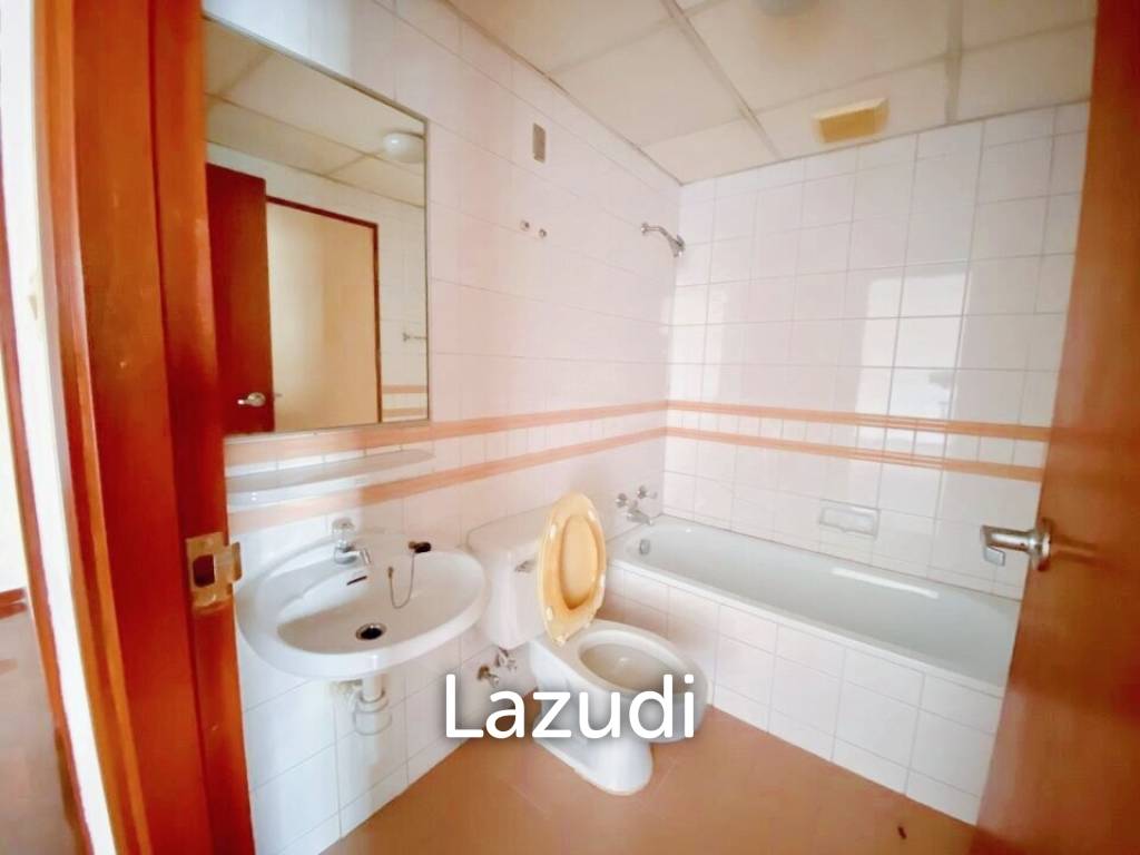 68.9 sqm 2 Bedroom Condo S.V. City Rama 3 Bang Phongphang Yannawa Bangkok