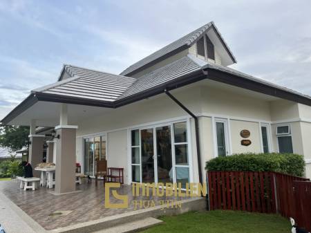 3 Bed 3 Bath Villa For Sale