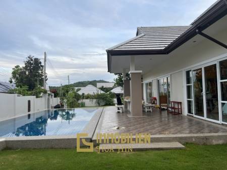 3 Bed 3 Bath Villa For Sale