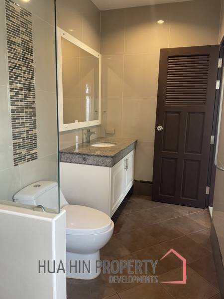 3 Bed 3 Bath Villa For Sale