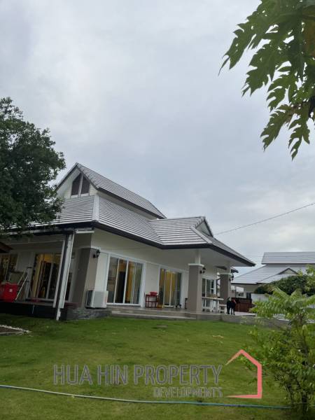 3 Bed 3 Bath Villa For Sale