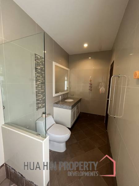 3 Bed 3 Bath Villa For Sale