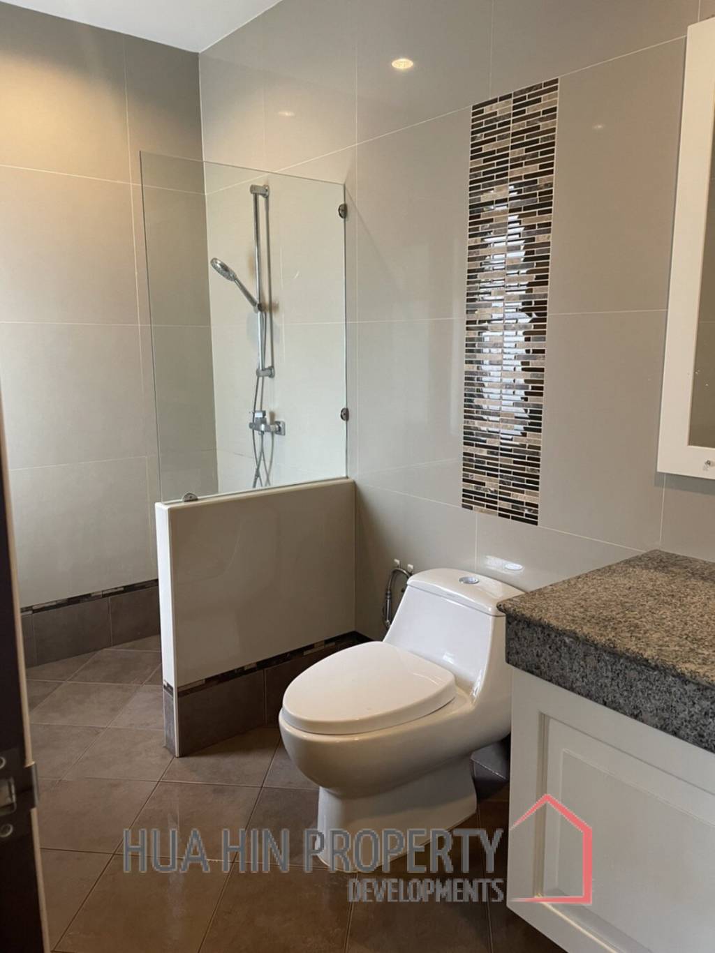 3 Bed 3 Bath Villa For Sale