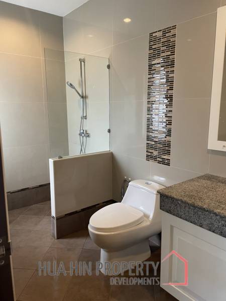 3 Bed 3 Bath Villa For Sale