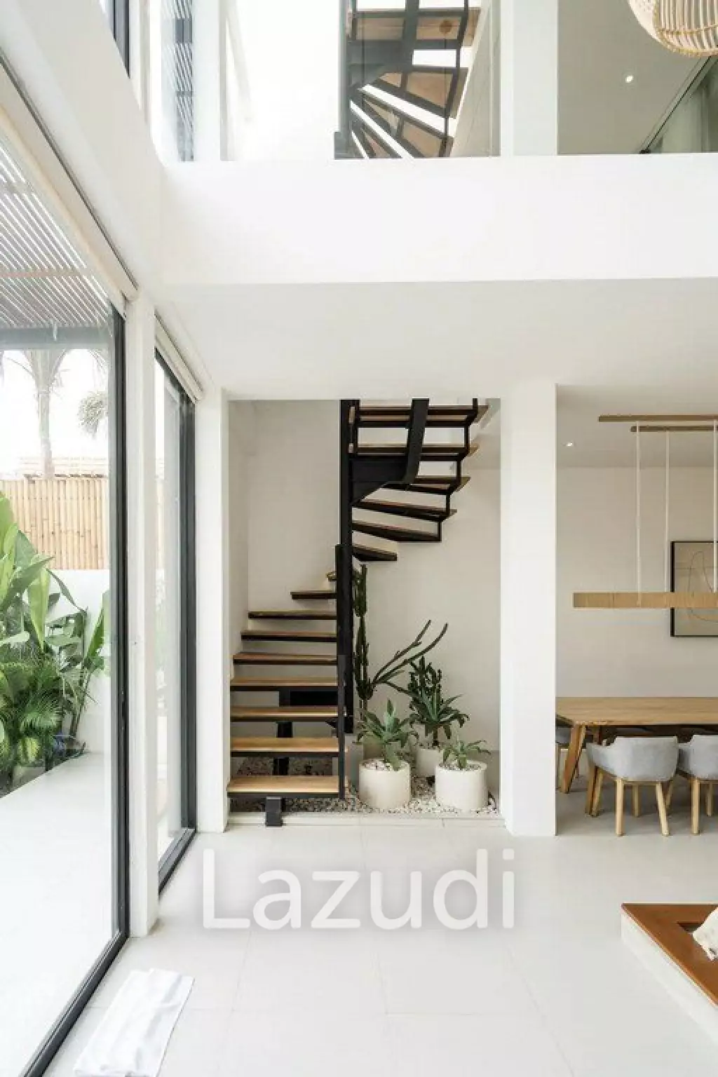 Your Modern Have in Canggu's Vibrant Heart