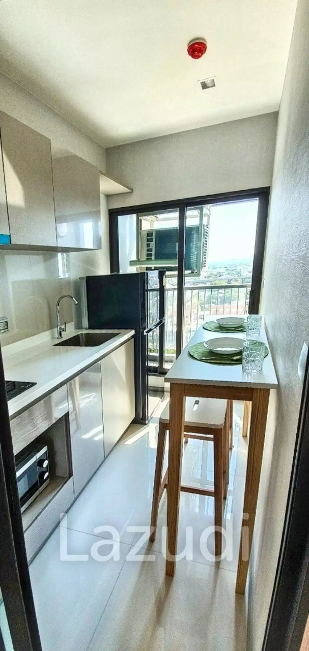 1 Bed 1 Bath 30 SQ.M Life Sukhumvit 62