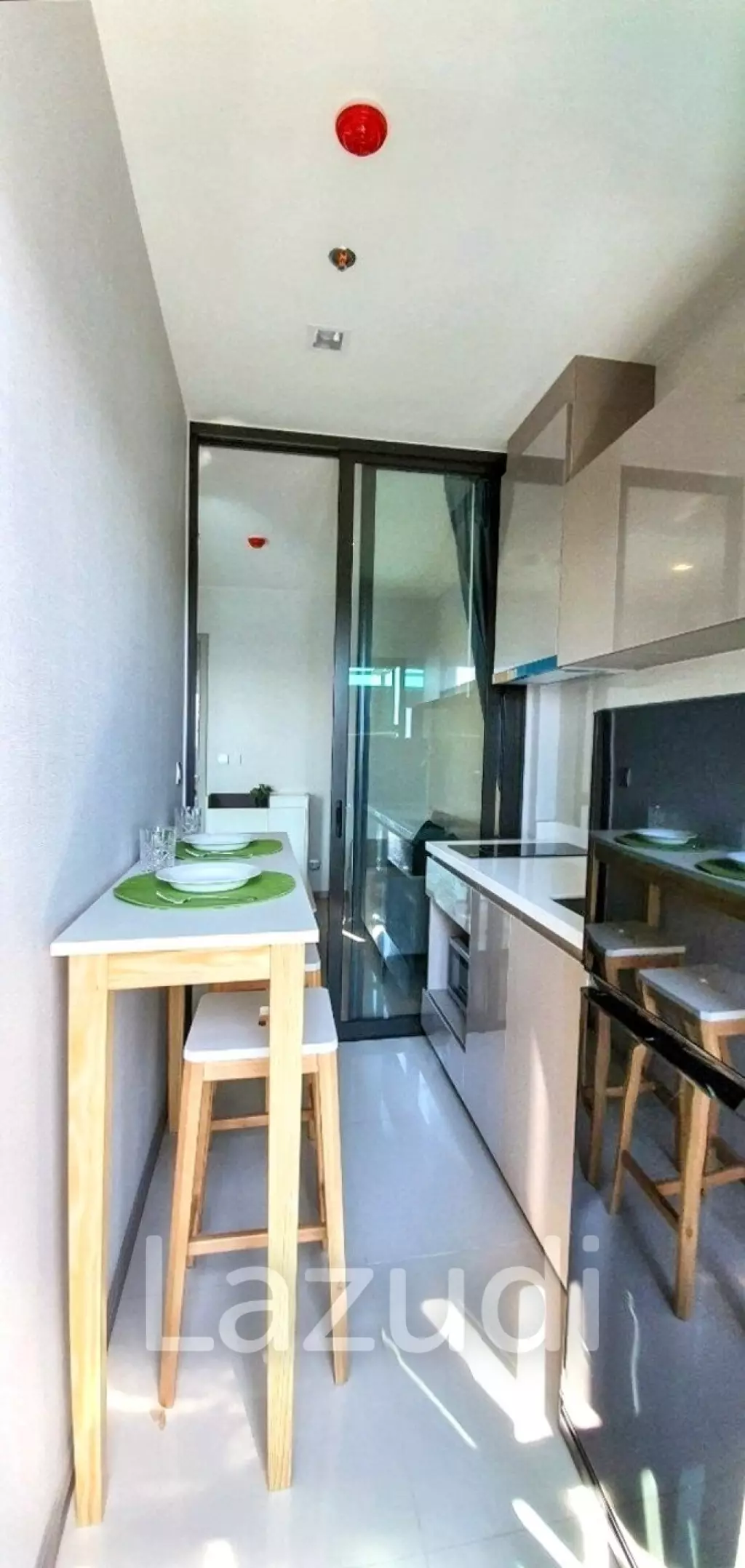 1 Bed 1 Bath 30 SQ.M Life Sukhumvit 62
