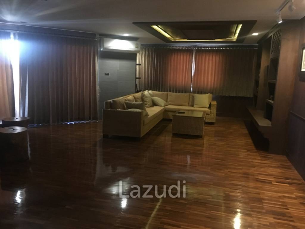 180 Sqm 2 Bed 3 Bath Condo For Sale in Chiang Mai