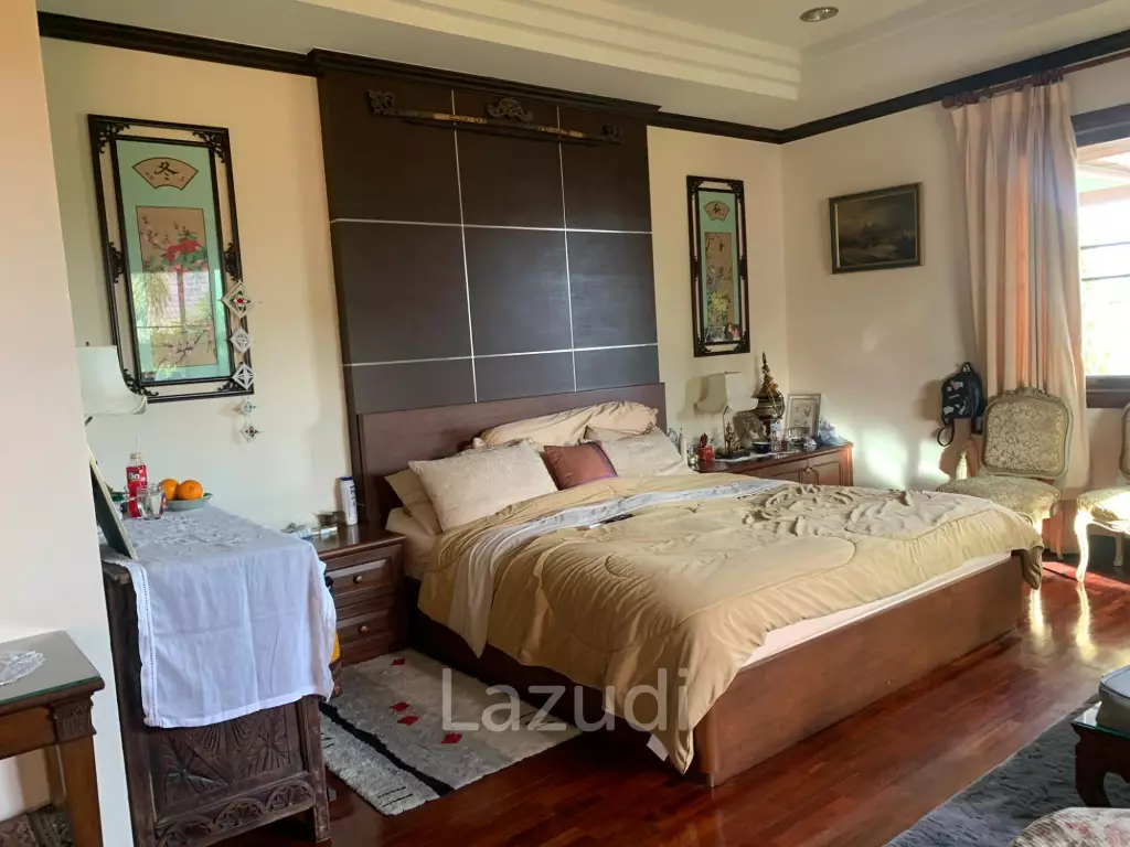 4 Bedroom 844 SQ.M Pool Villa in Pattaya