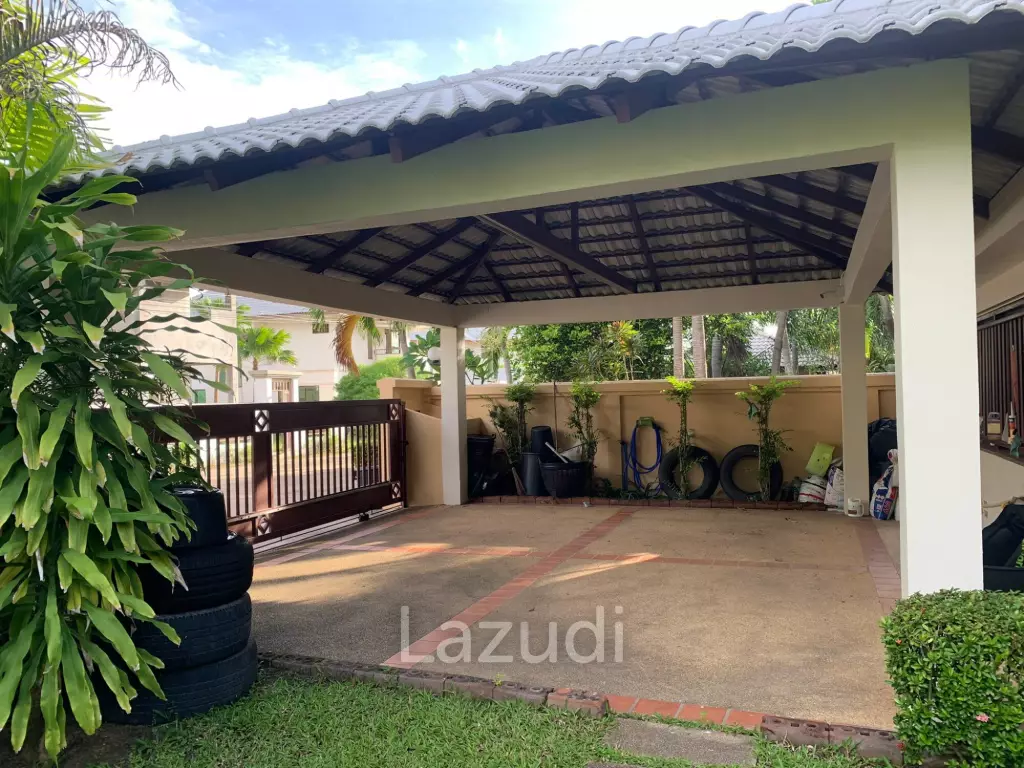 4 Bedroom 844 SQ.M Pool Villa in Pattaya