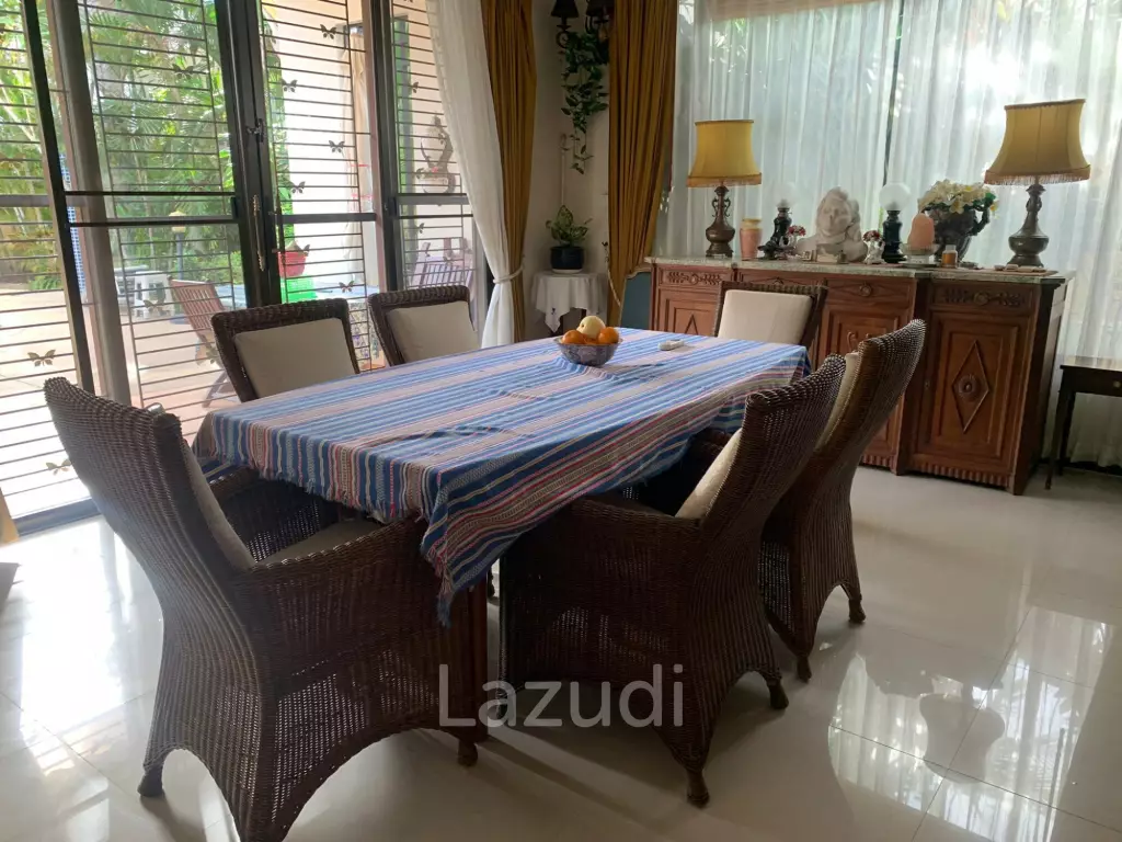4 Bedroom 844 SQ.M Pool Villa in Pattaya