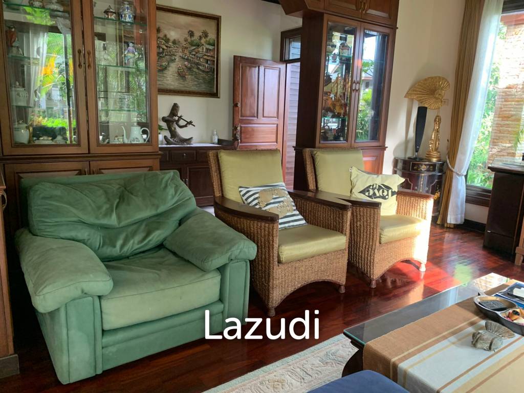 4 Bedroom 844 SQ.M Pool Villa in Pattaya
