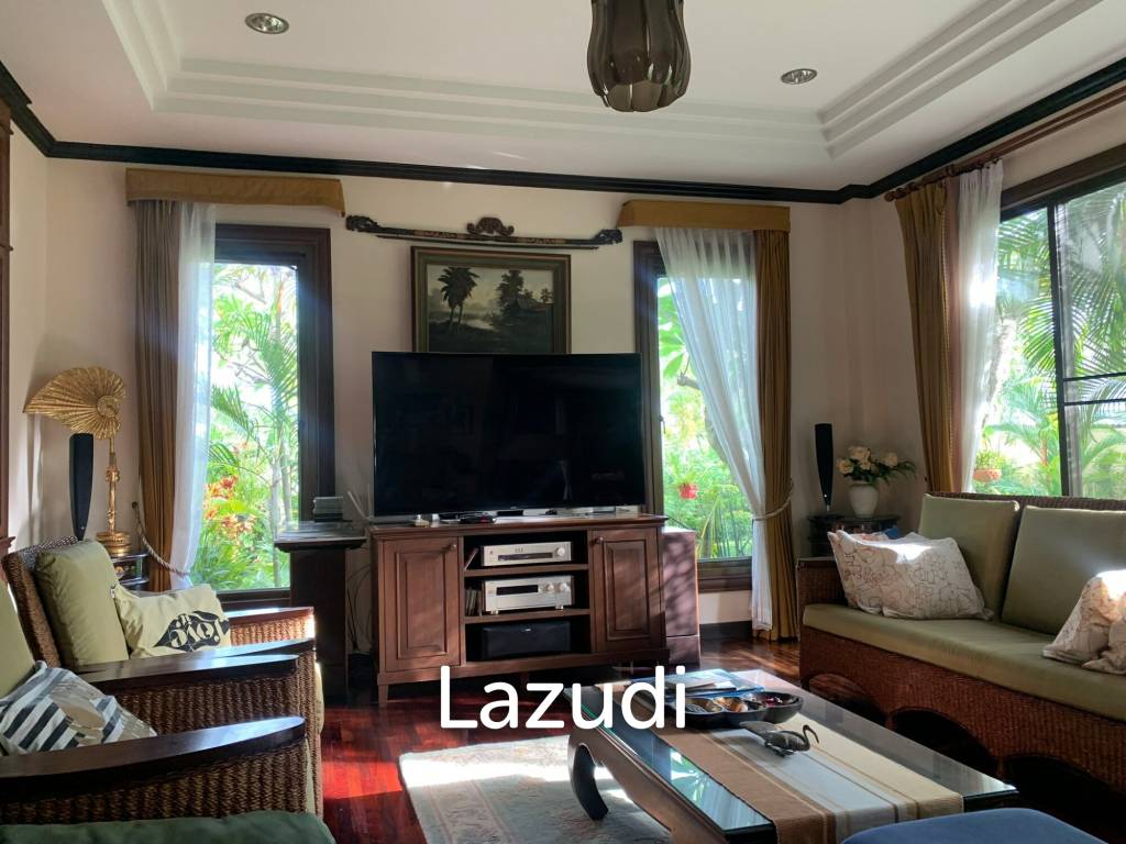 4 Bedroom 844 SQ.M Pool Villa in Pattaya