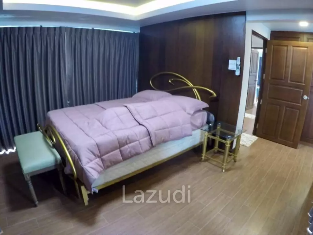 Single House with Private Pier for Sale