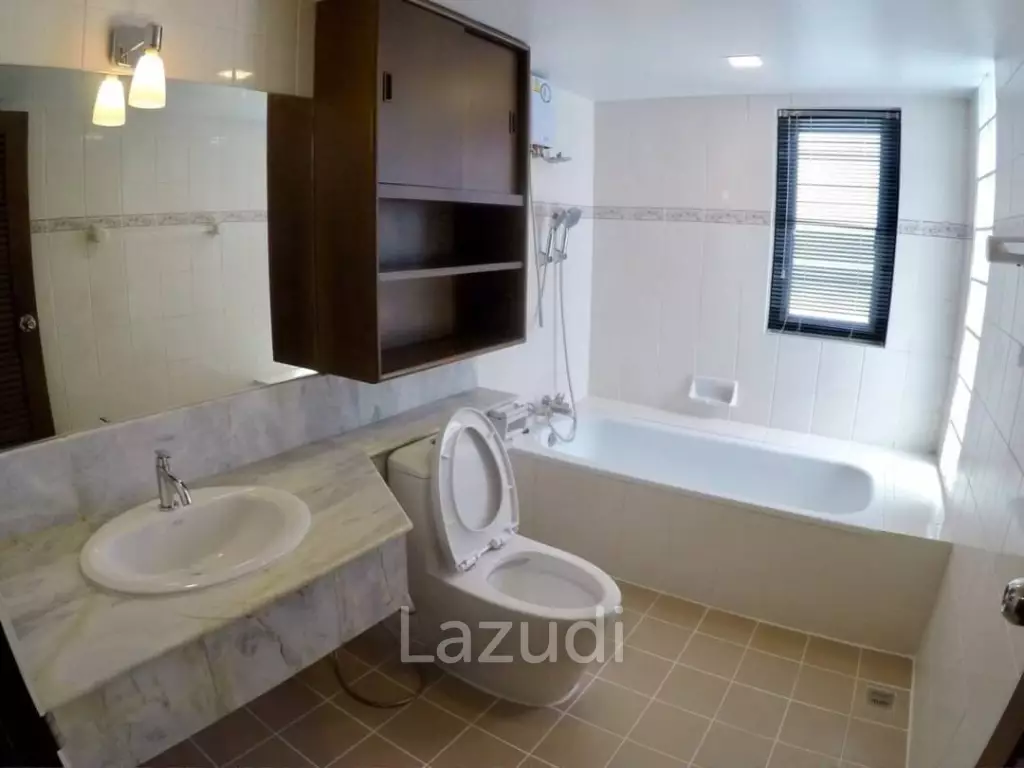 Single House with Private Pier for Sale