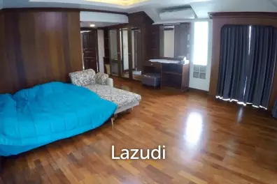 Single House with Private Pier for Sale
